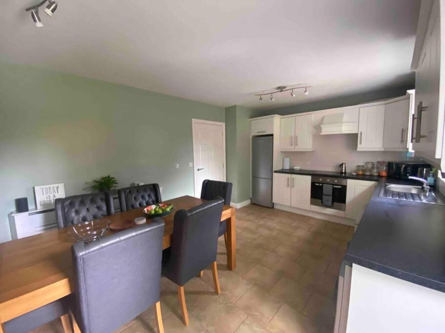 Loughview Gardens - Family Friendly Villa Omagh Exteriör bild