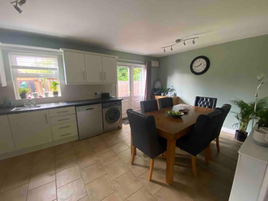 Loughview Gardens - Family Friendly Villa Omagh Exteriör bild